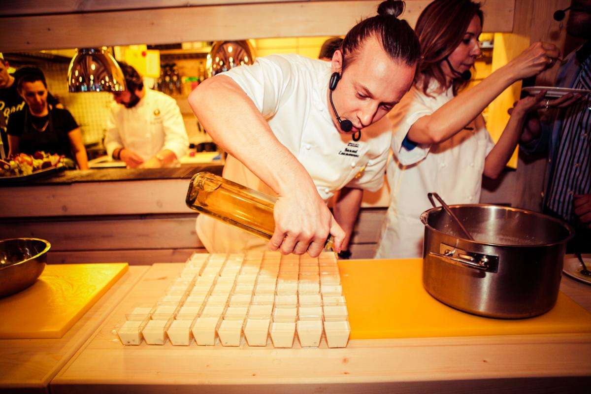 ИСПАНСКОЕ ОЛИВКОВОЕ МАСЛО ОТКРЫВАЕТ ПОСОЛЬСТВО ХОРОШЕЙ ЖИЗНИ В МОСКВЕ